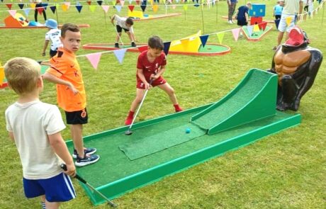Fete with Crazy Golf hire