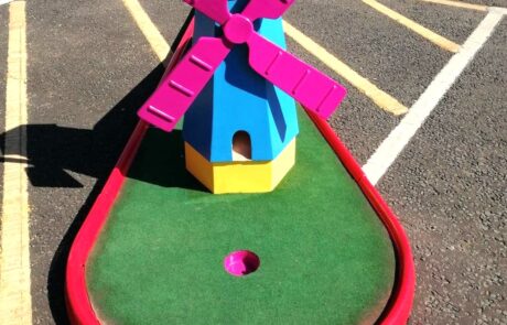 Obstacle Fun crazy golf hire