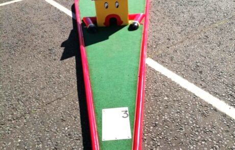 Obstacle Fun crazy golf hire